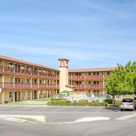 Quality Inn Сан Бернардино Екстериор снимка