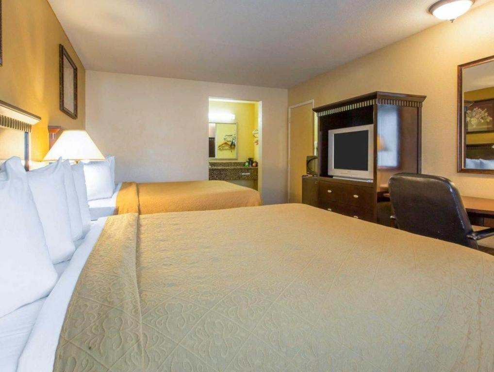 Quality Inn Сан Бернардино Екстериор снимка