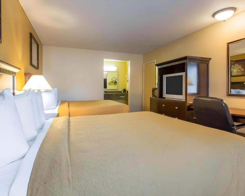 Quality Inn Сан Бернардино Екстериор снимка