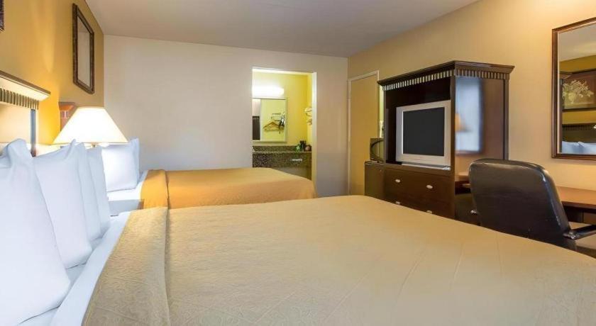 Quality Inn Сан Бернардино Екстериор снимка