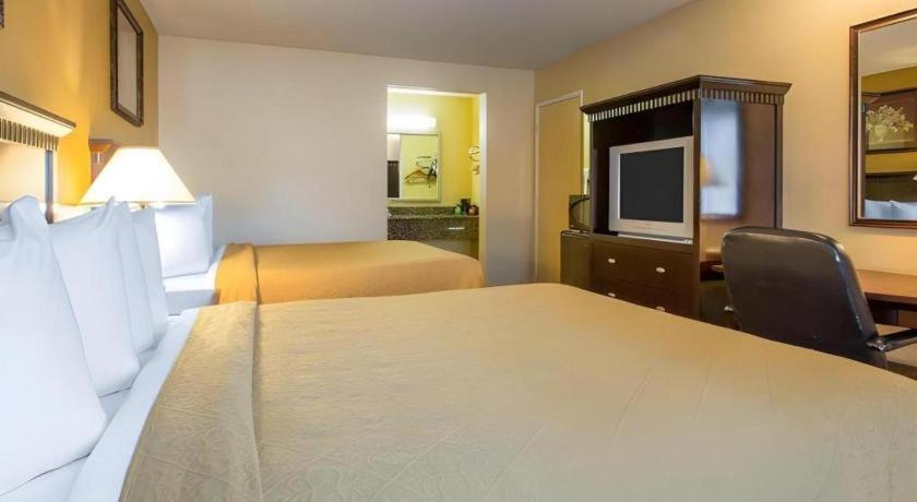 Quality Inn Сан Бернардино Екстериор снимка